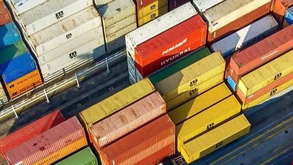 我國(guó)外貿(mào)再創(chuàng)新高 進(jìn)出口總額首超30萬(wàn)億元