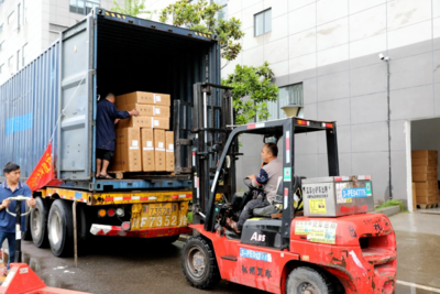 又一突破！首批‘瀘州造’自行車通過(guò)跨境電商出口發(fā)運(yùn)，推動(dòng)貨物進(jìn)出口邁上新臺(tái)階