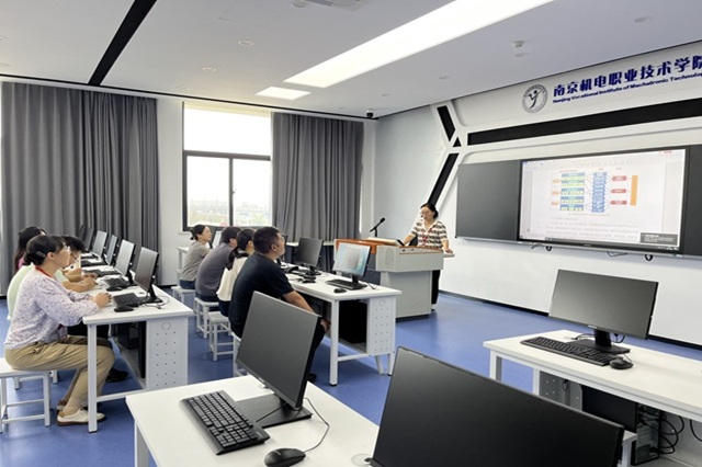 共建“底層基礎+中層模塊+高層方向”課程體系，賦能智慧園區產業鏈發展